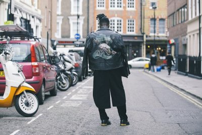 Mannenmode heeft de middenweg opgegeven